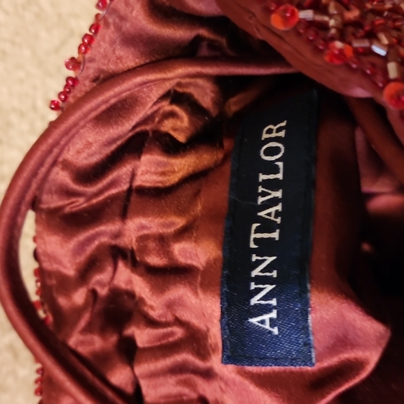 3 piece Ann Taylor burgundy silk skirt size 8, sequin top size 10 & handbag - Picture 8 of 10